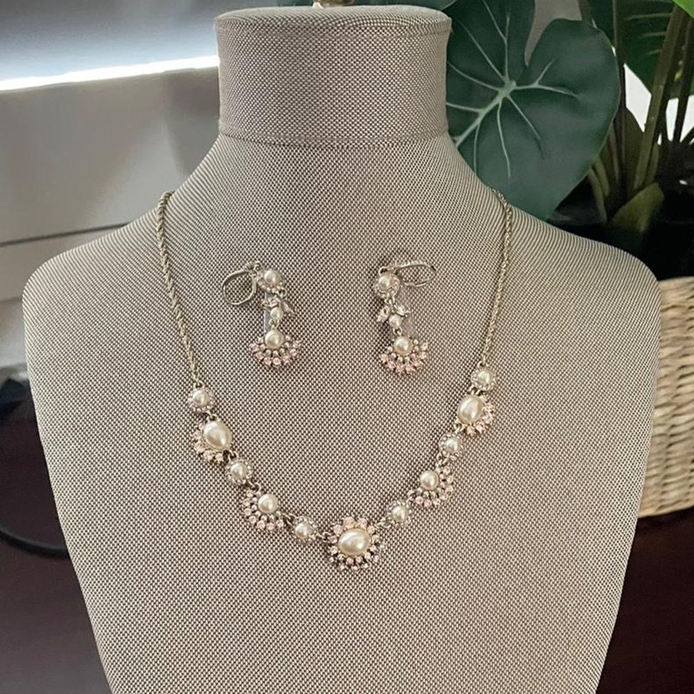 NWOT Marchesa Pink Pearl Frontal Necklace and Double Drop Earrings